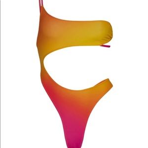 Kylie Swim “Cut it out” Limited Edition Bikini (size S)